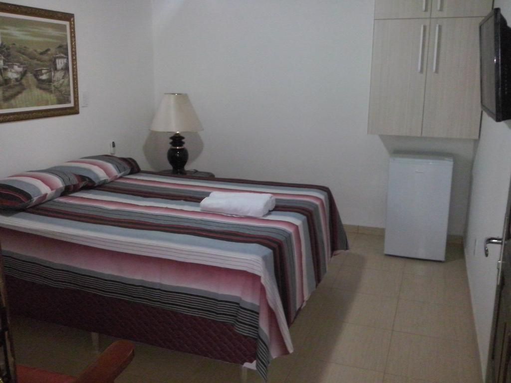 Pousada Cavalo Branco Cabo Frio Quarto foto