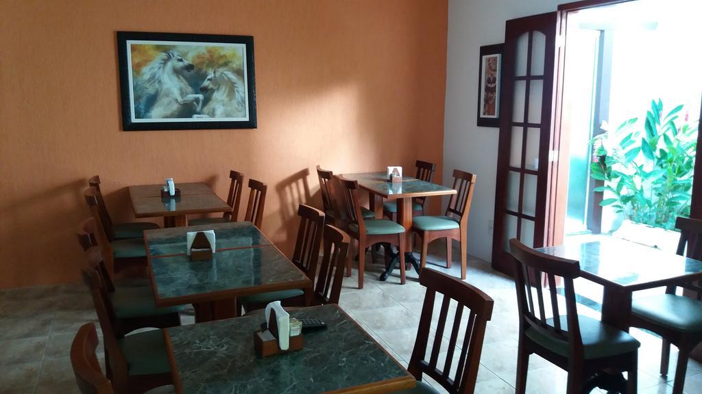 Pousada Cavalo Branco Cabo Frio Exterior foto